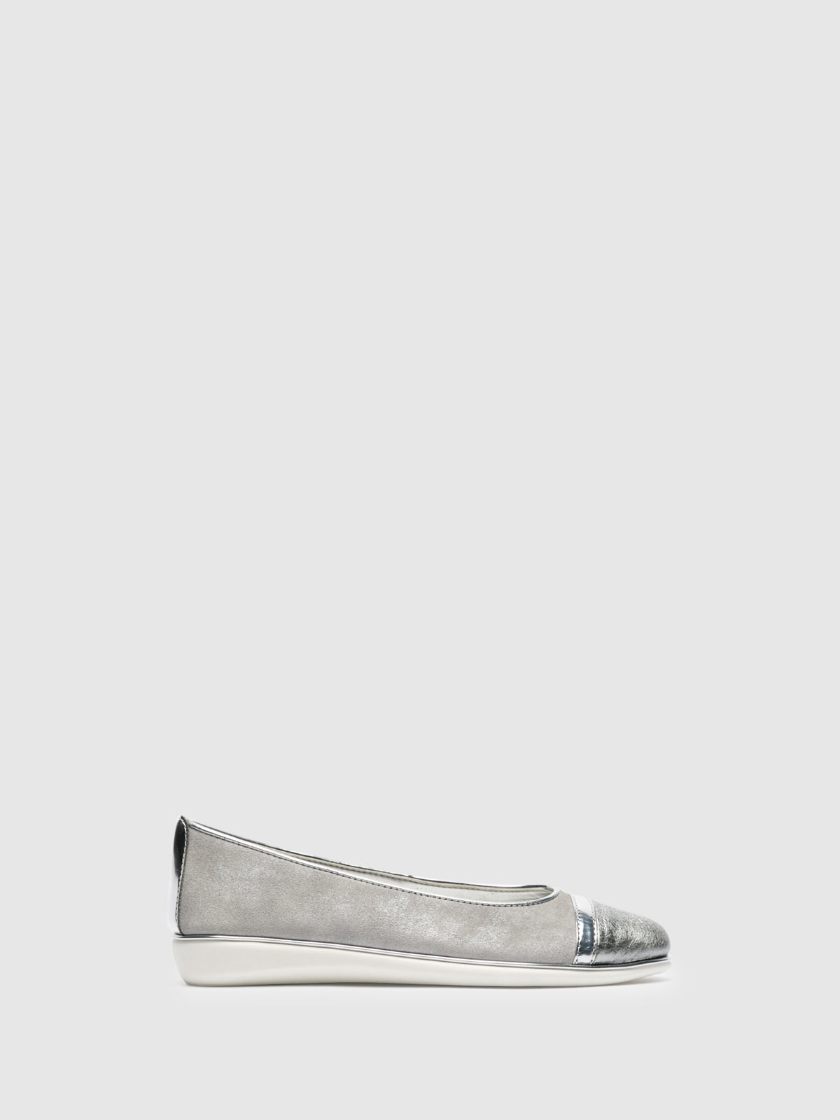 The Flexx Silver Round Toe Ballerinas